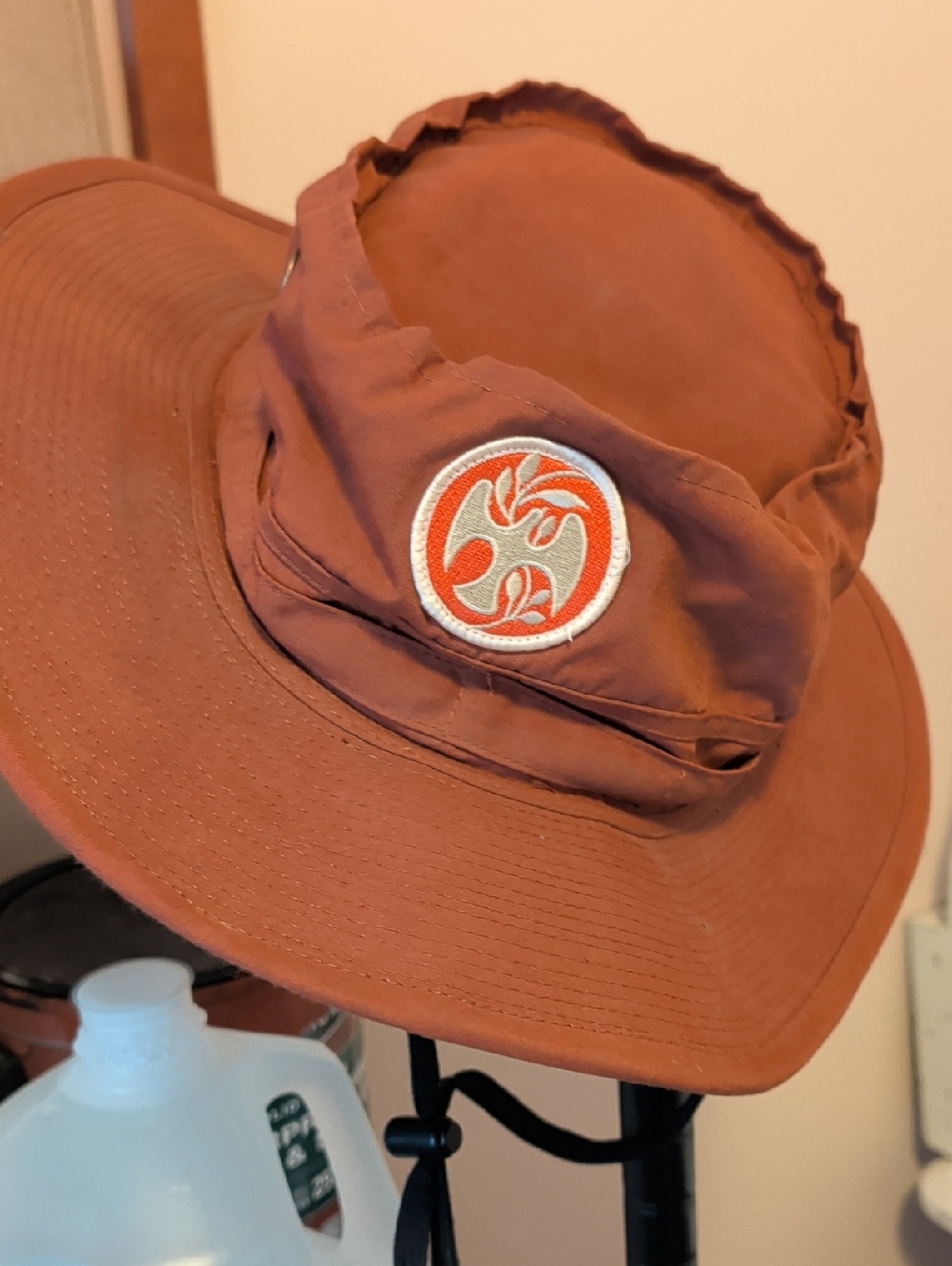 Women's Rust Outdoor Sun Hat with Decorative Embroidered Patch